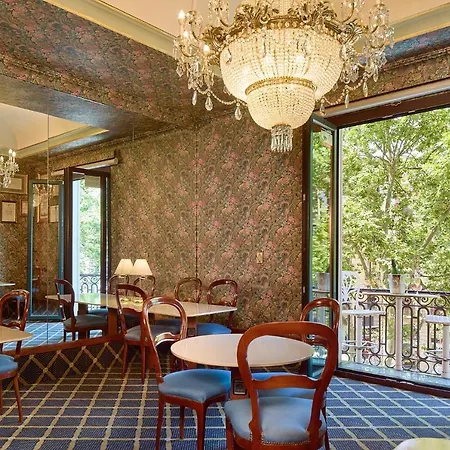 Continental Hotell 3*