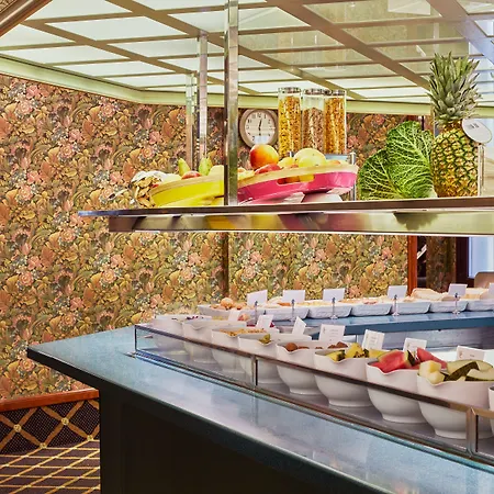 Continental Hotel 3*
