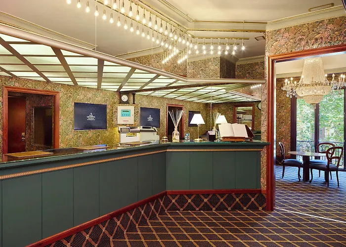 Continental Hotel 3*