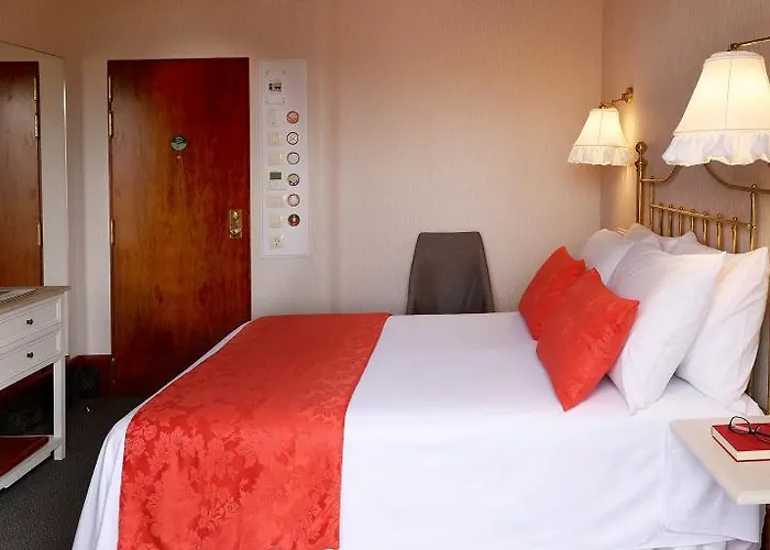 Continental Hotel 3*